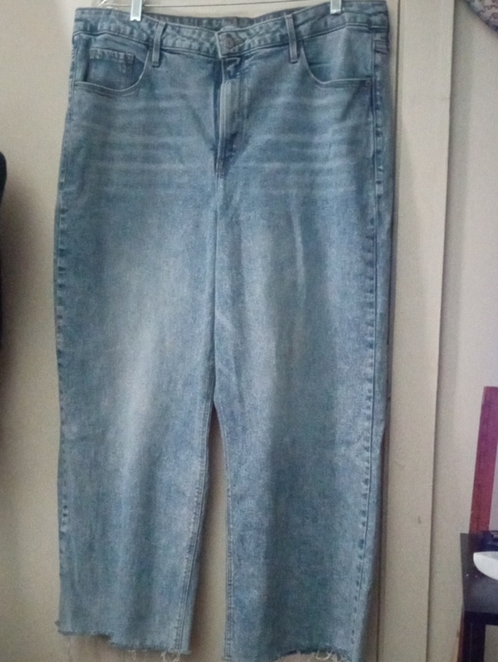 Old Navy Wide-Leg Cropped Jeans Raw Hem Plus Size 18